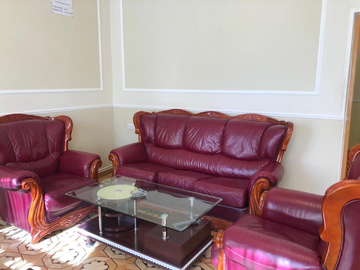Valda Hotel On Tumanyan Vanadzor Dış mekan fotoğraf